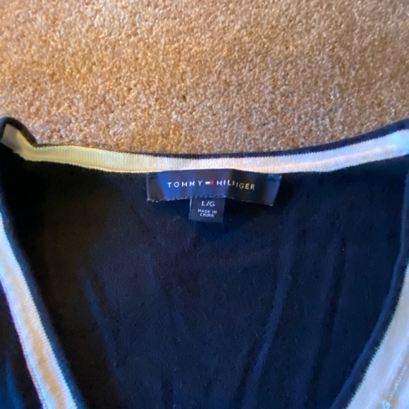 Women’s Tommy Hilfiger Large V-Neck Nautical Sweater - Picture 3 of 4